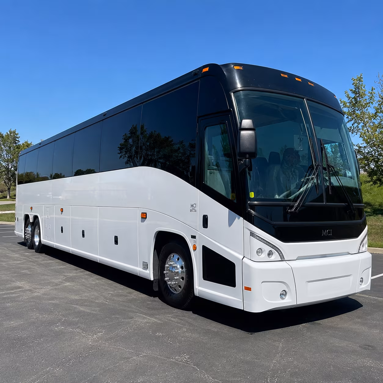 get a group shuttle bus from north little rock hotels to lit