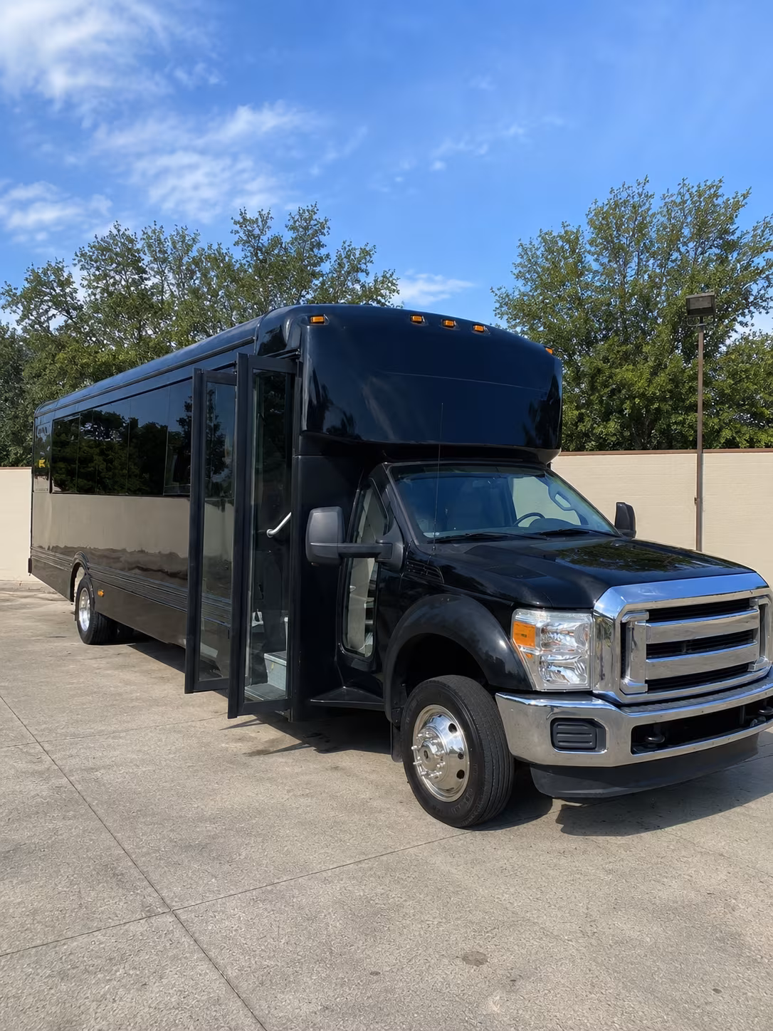north little rock 20 passenger party bus