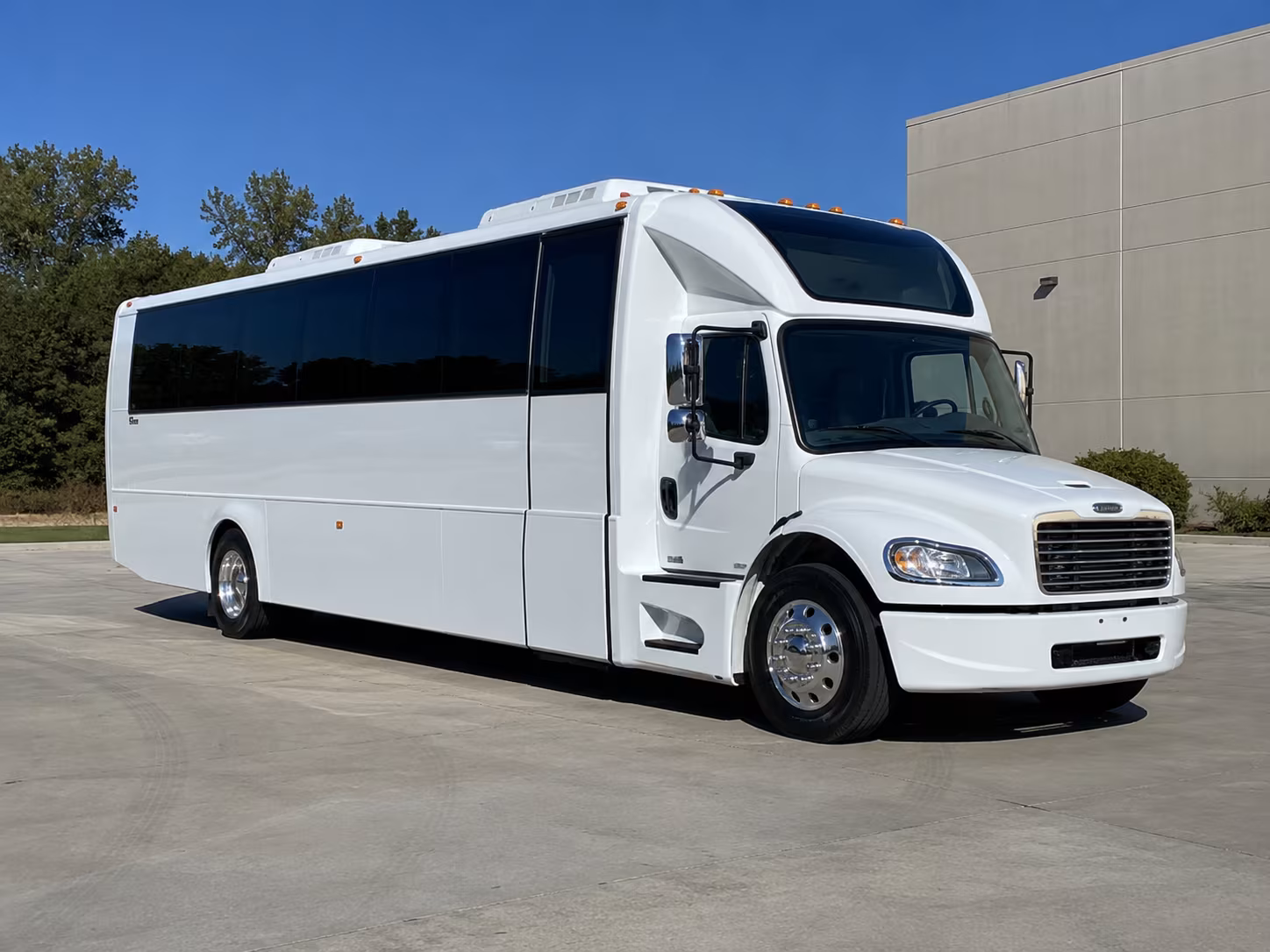 north little rock 28 passenger party bus