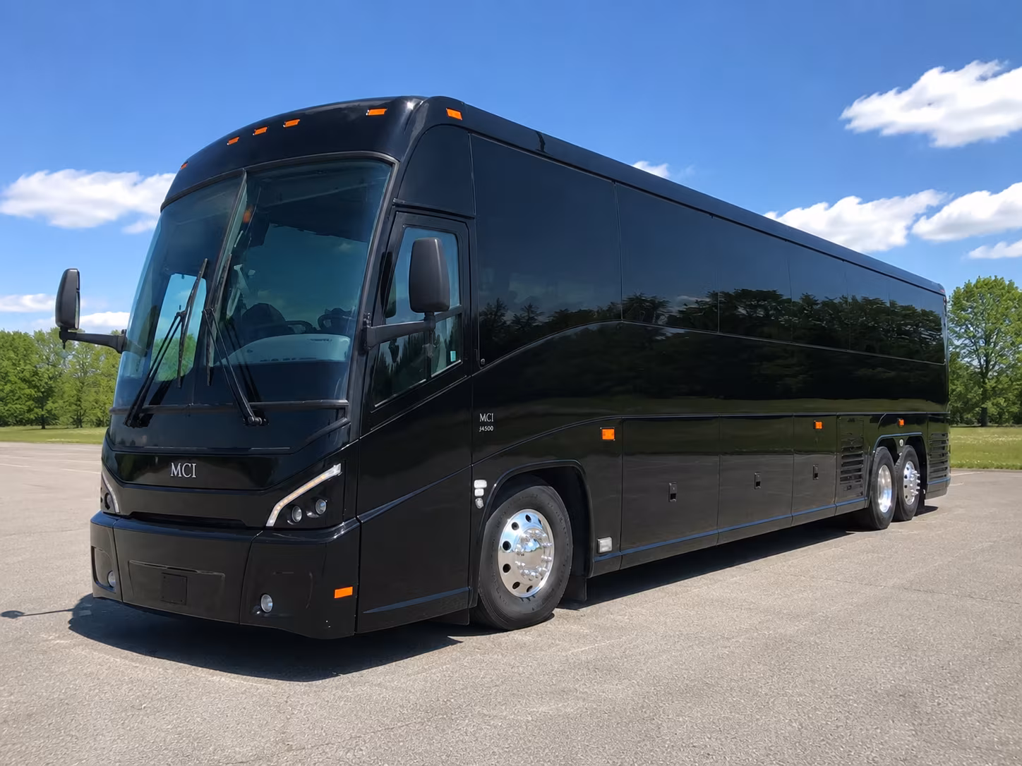 wedding shuttles that make the argenta arts district easy for every guest